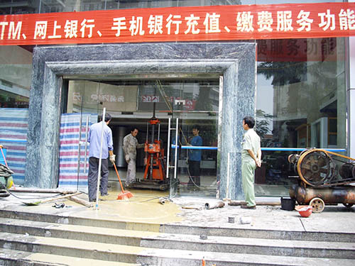 虎门建行地基下沉注浆...
