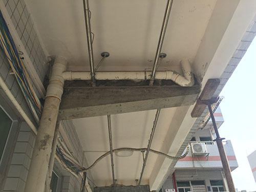 横梁加固工程